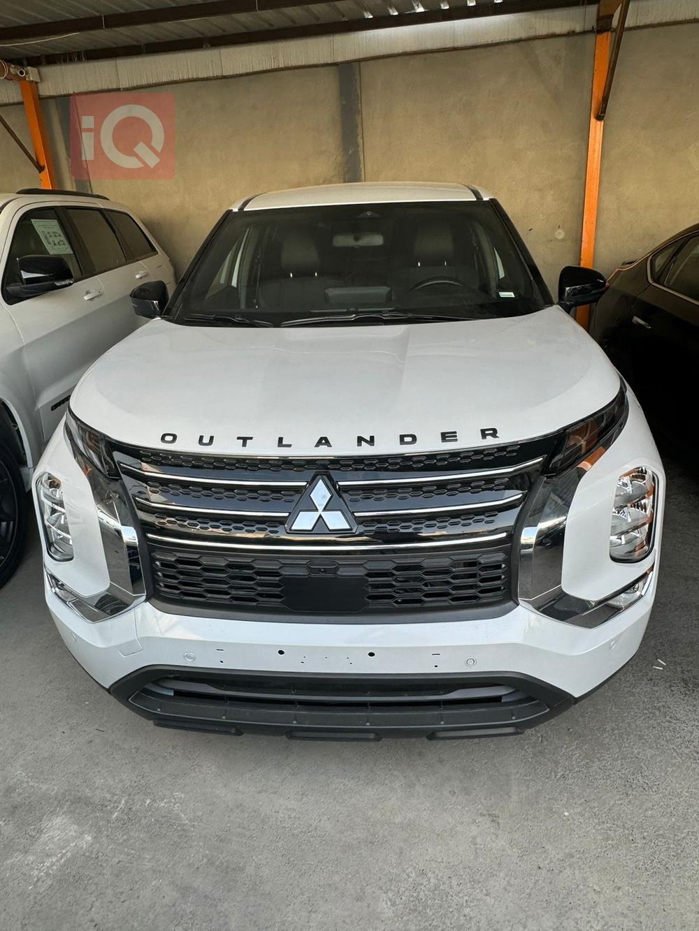 میتسوبیشی ئاوتلاندەر